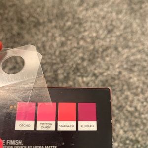 Anastasia Beverly Hills Matte lipstick set .